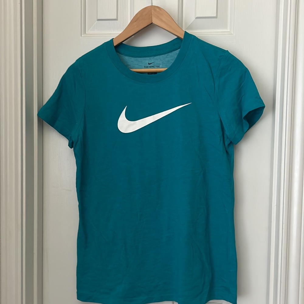 NIKE unisex dri-fit tee